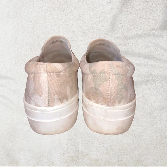 Camo Platform slip on sneaker shoes - Picture 2 of 6
